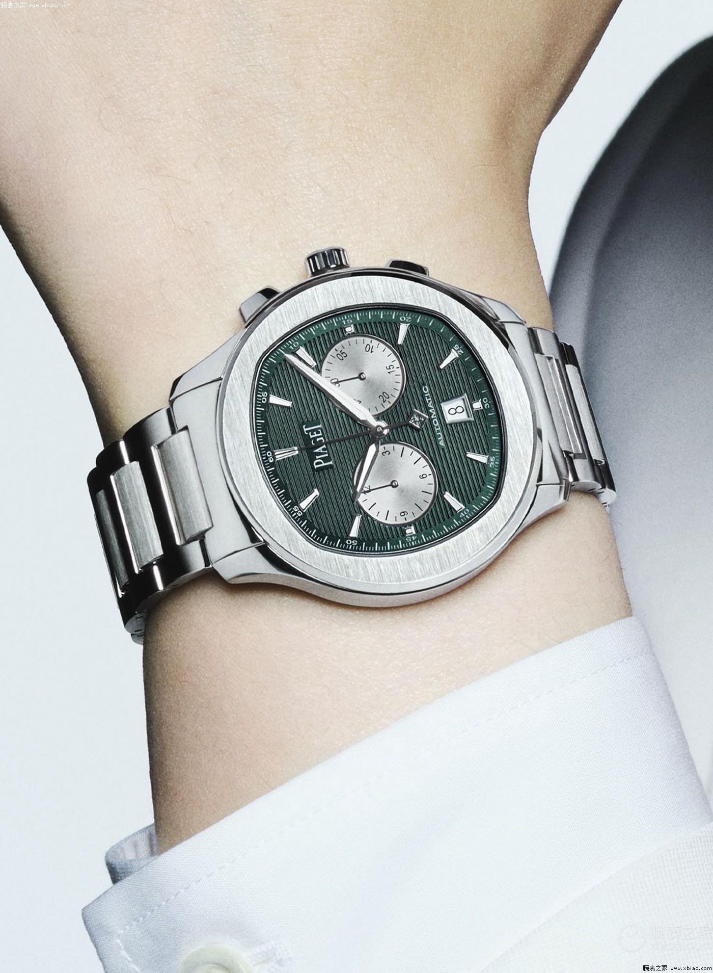 piaget伯爵推出polo系列翠绿色熊猫盘计时腕表