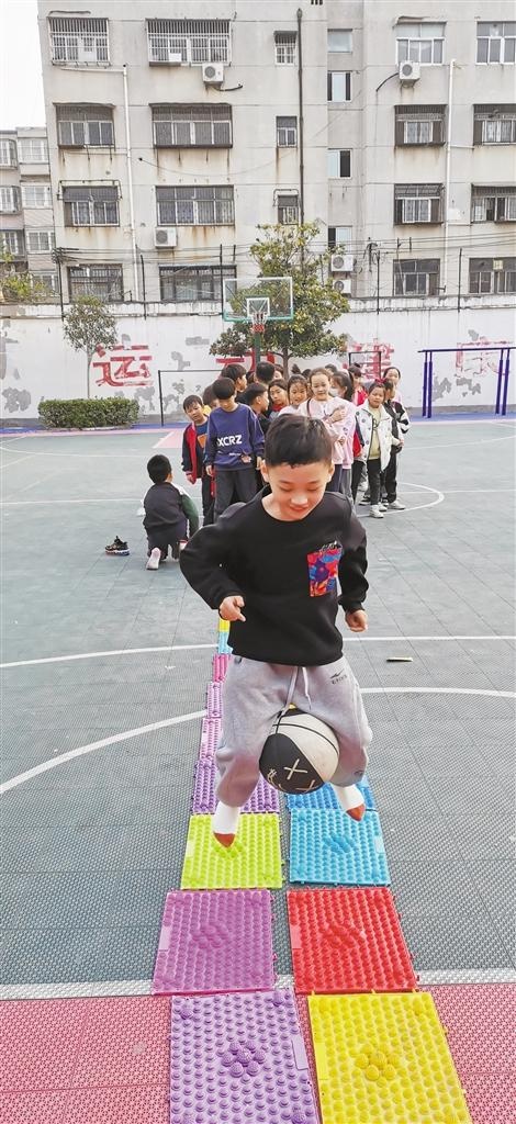 周口李庄小学开展小记者趣味挑战大冲关综合实践活动