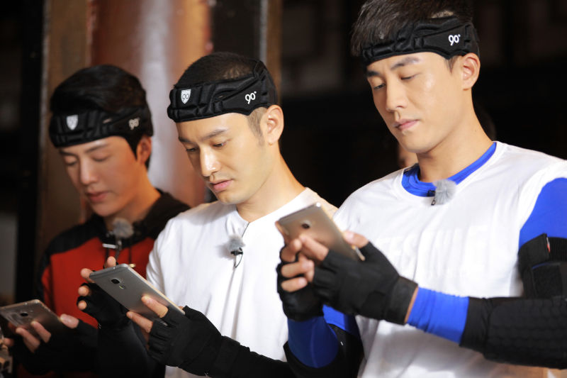 曝《全员加速中》嘉宾阵容,杨紫王鹤棣太好认,沈腾被调侃跑不动