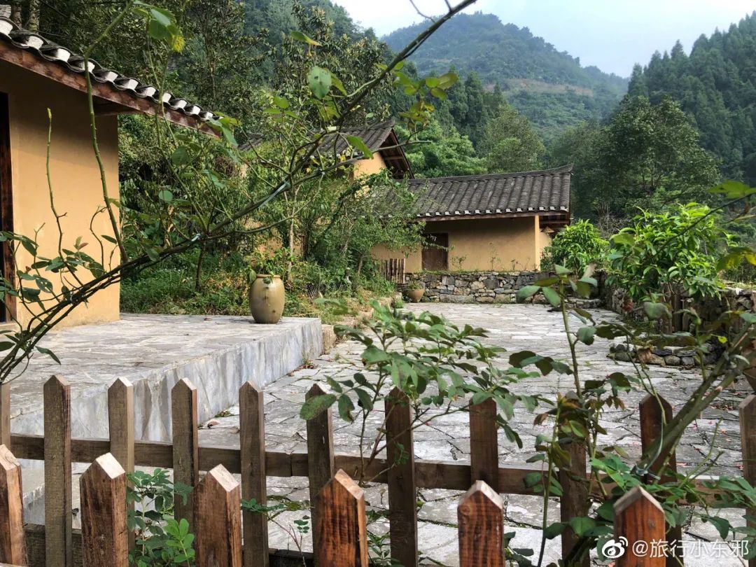 第一次在网上找到白马民宿的图片,也仿佛回到了老家的感觉,于是敲定了