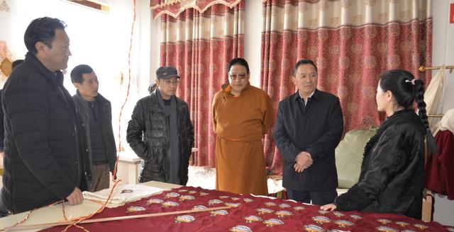 舒大春带队督导雅江县重点工作时要求 压紧压实各方责任 统筹推进各项