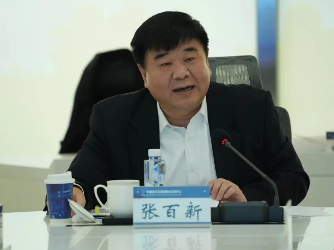 张百新到中国航天报社为一线采编人员宣讲党的二十大精神