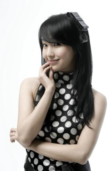 韩流鼻祖李贞贤凭一把扇子火遍亚洲,如今42岁顺利产女!