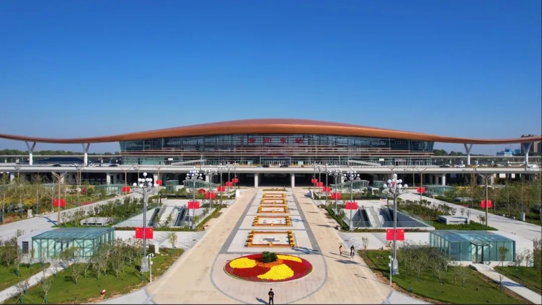 张志勇 摄济南西站冬日泉城 百年胶济济南的冬天是响晴的,很难在一座