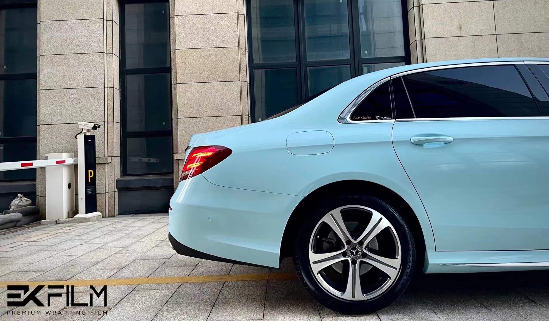 奔驰e贴膜ek改色膜pet 冰川蓝