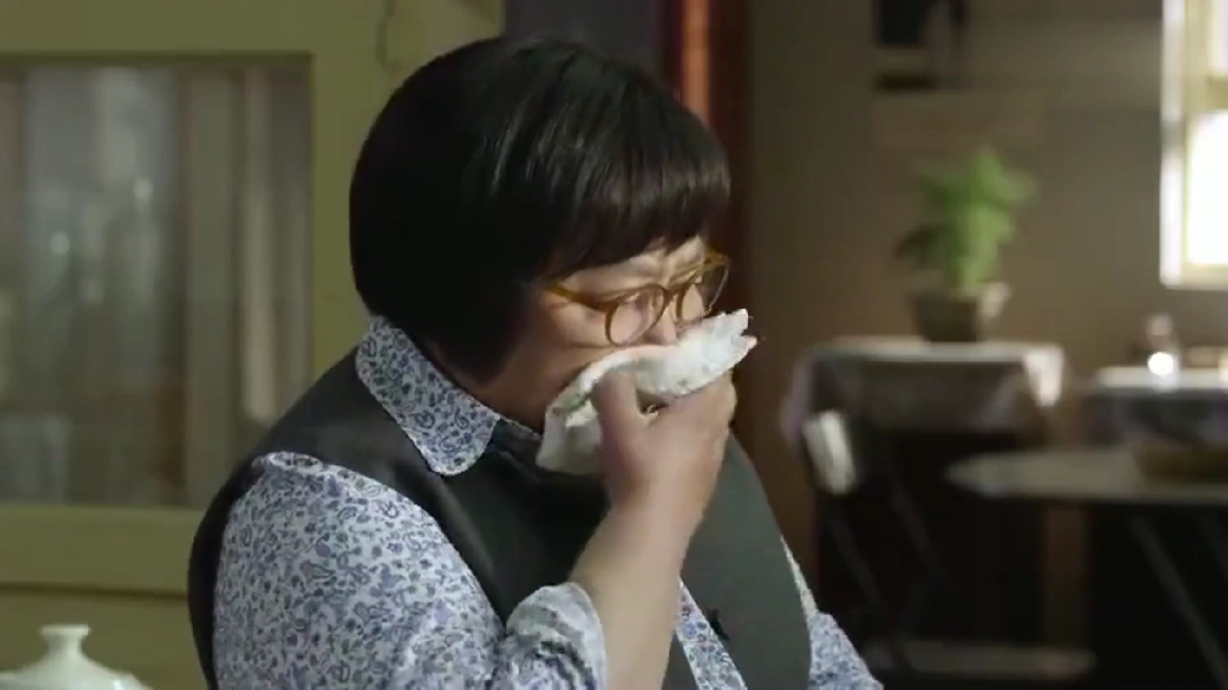 「平凡岁月」李大雅负气离家,独自私嫁天津,再见亲人泣不成声