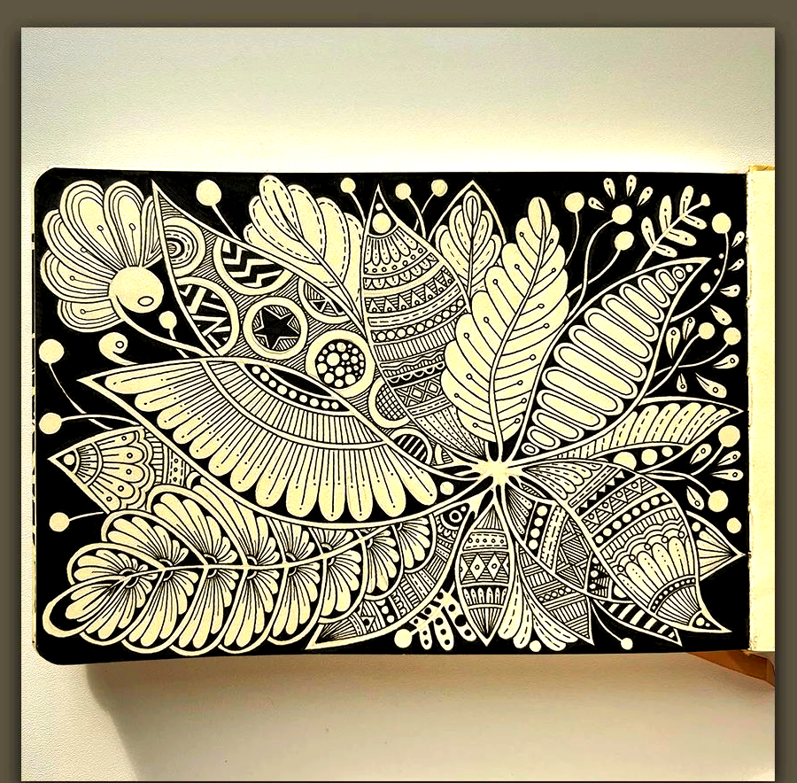 艺术探索:缠绕画中的线条与情感,带你领略黑白装饰画的魅力