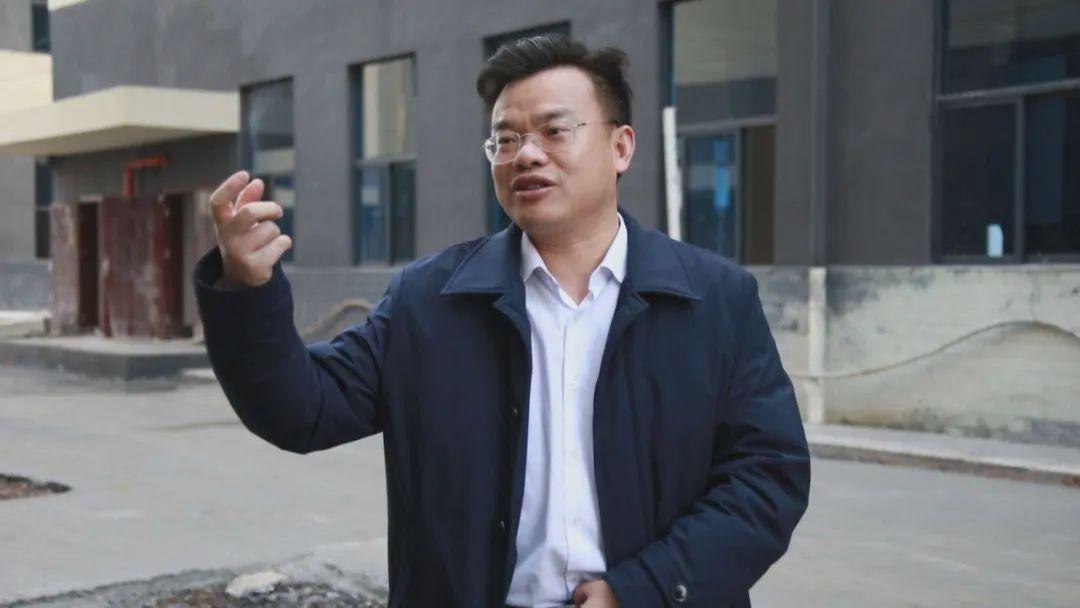 王洪灿到县产业开发区调研金荣·安仁科创园建设工作