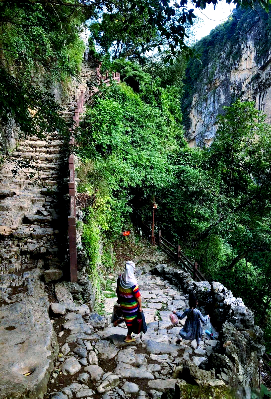 豆沙关:古道与新镇的交汇,探寻历史的韵味