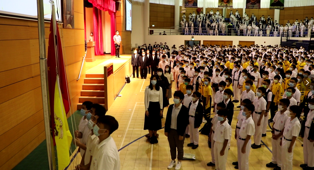 澳门中联办主任傅自应出席粤华中学升国旗活动