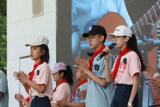 兰州市东郊学校举办2022届学生毕业典礼