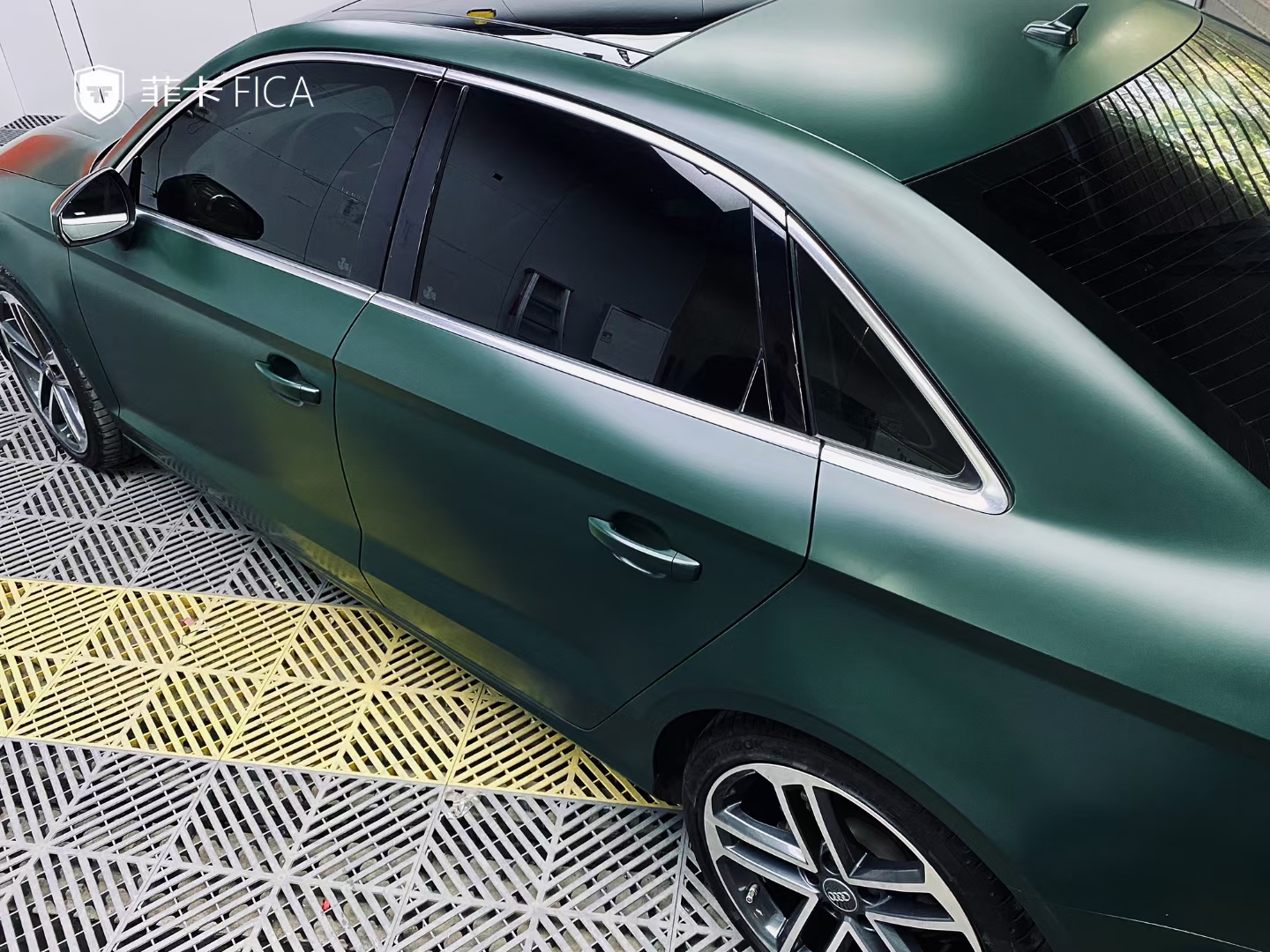 灰绿渐变超好看,菲卡消光松石绿改色膜-奥迪