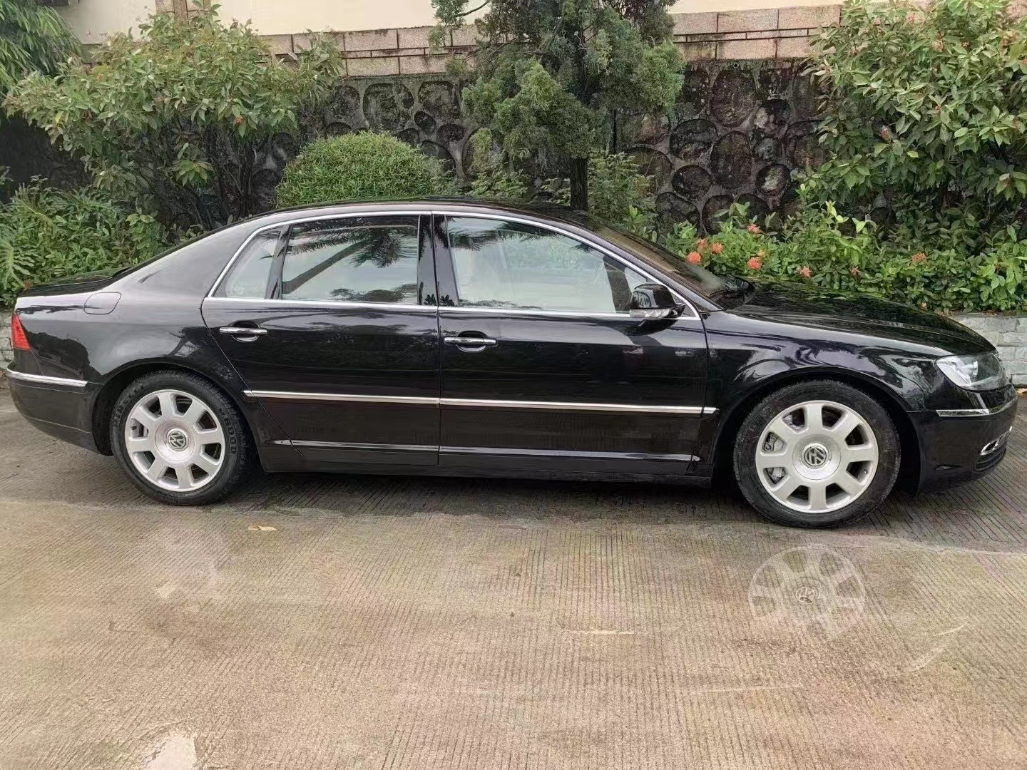 15款大众辉腾w12全款15.5万,外观低调有内涵,内饰极尽高端奢华