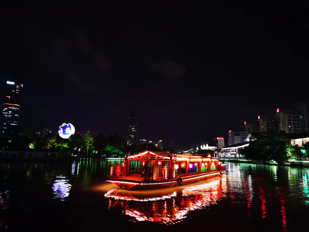 越夜越旺!夜市,夜游,夜秀……国庆节的南塘街分分钟撩到你
