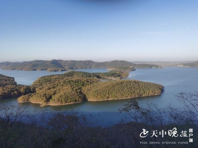 大美薄山湖 引入画中来