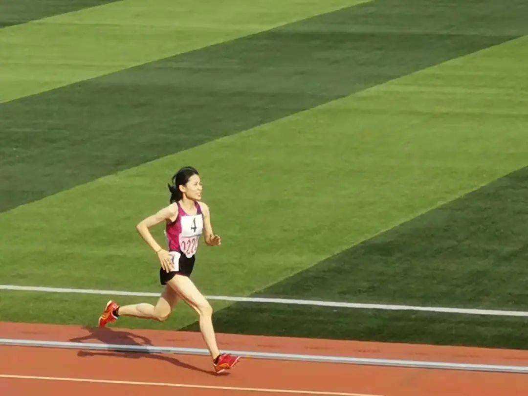 200米一般人跑多少秒?如何提升200米跑步成绩?