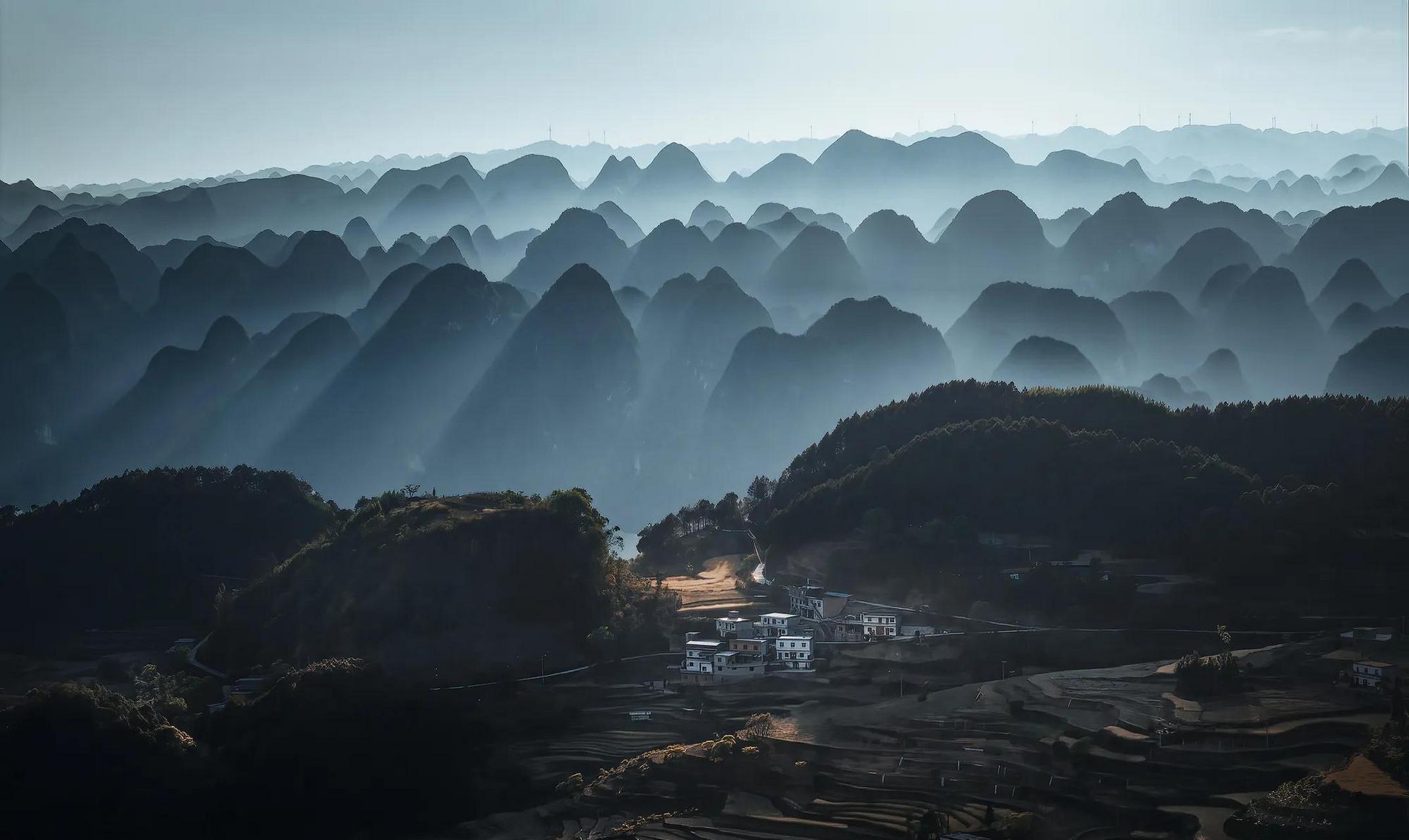 作为职业风景摄影师,我认为大疆御3pro多焦段无人机的发布意义重大,它