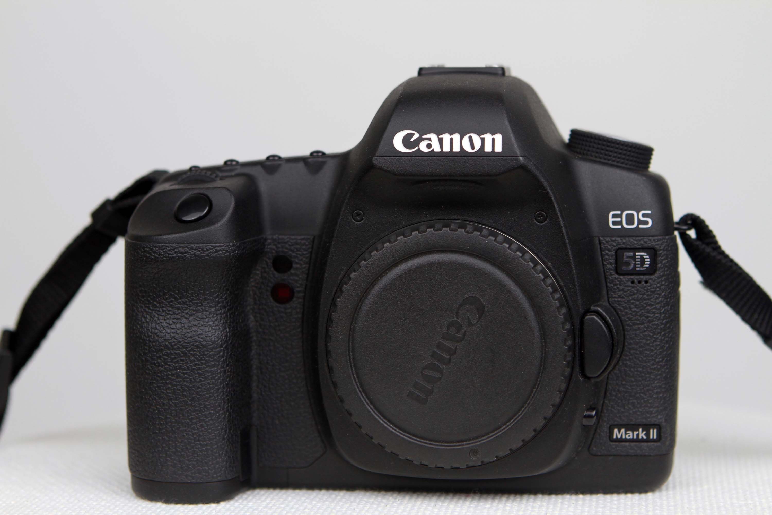 佳能eos 5d mark ii:革命性的全画幅神机