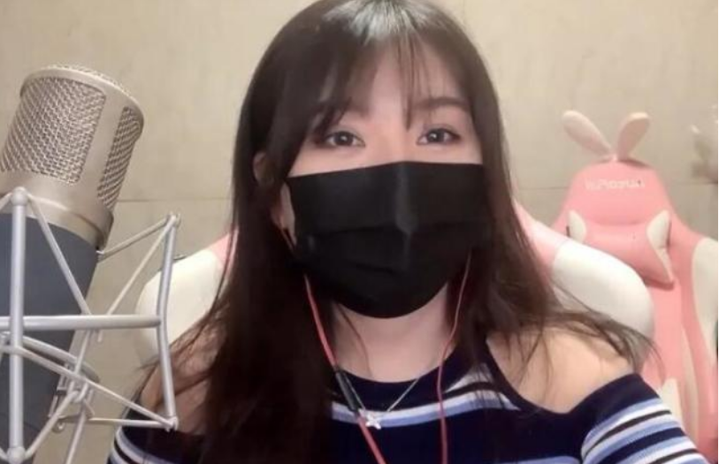 "吃鸡一姐"小团团突然宣布无限期停播,到底发生了什么?