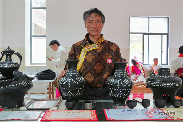 「融美云南"嗨"起来」尼西黑陶:传承古老非遗技艺 感受传统文化之美