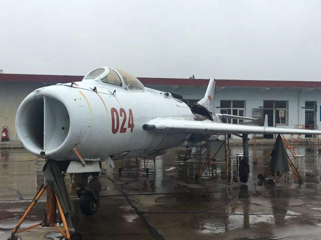 当靶机就是最佳选择!歼6的自杀战术被很多人吹捧,其实早就过时