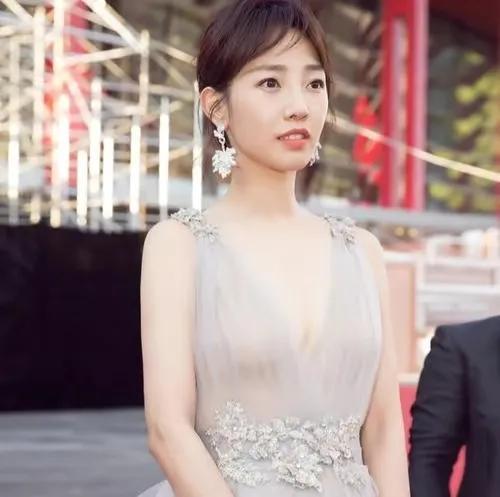 演员童谣:我这辈子最正确的决定,就是嫁给了大17岁的王冉