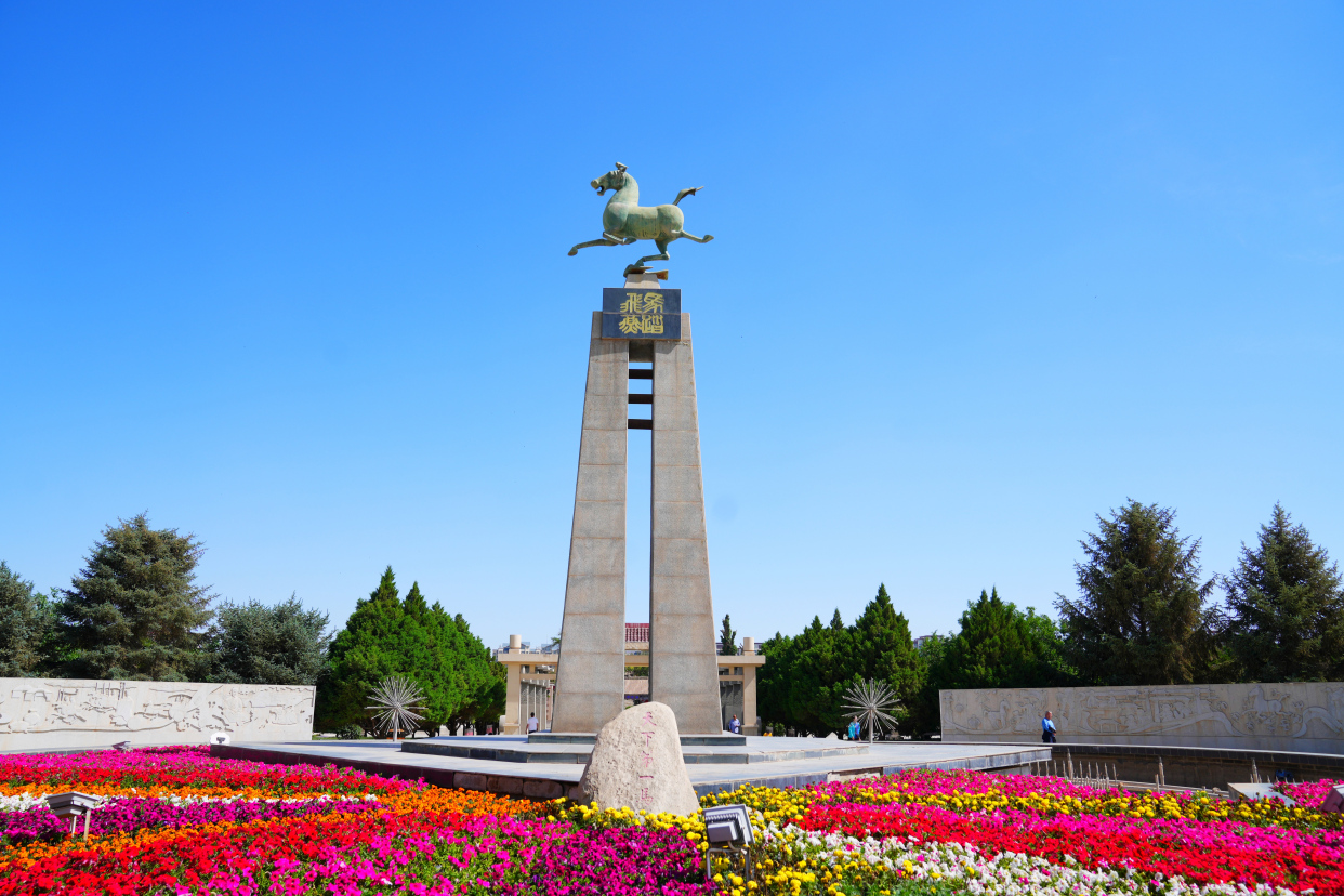 舌尖上的武威,三套车,凉州菜锅子,还有沙漠里才会有的沙米美食