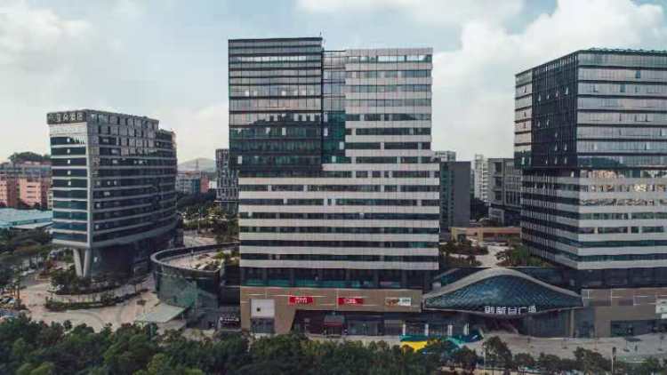 石岩创维创新谷广场开业,四大主题空间提供一站式生活场景服务