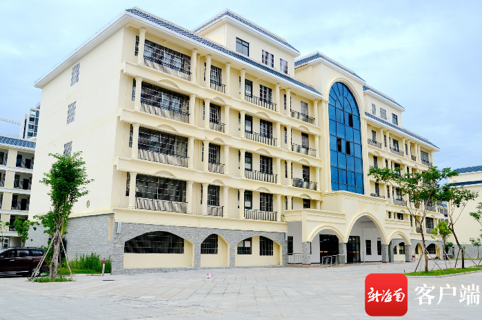 暖暖的崖州|三亚寰岛实验小学引进优质教学资源 让学生们乐在其中