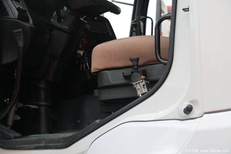 重汽豪沃座椅拆解