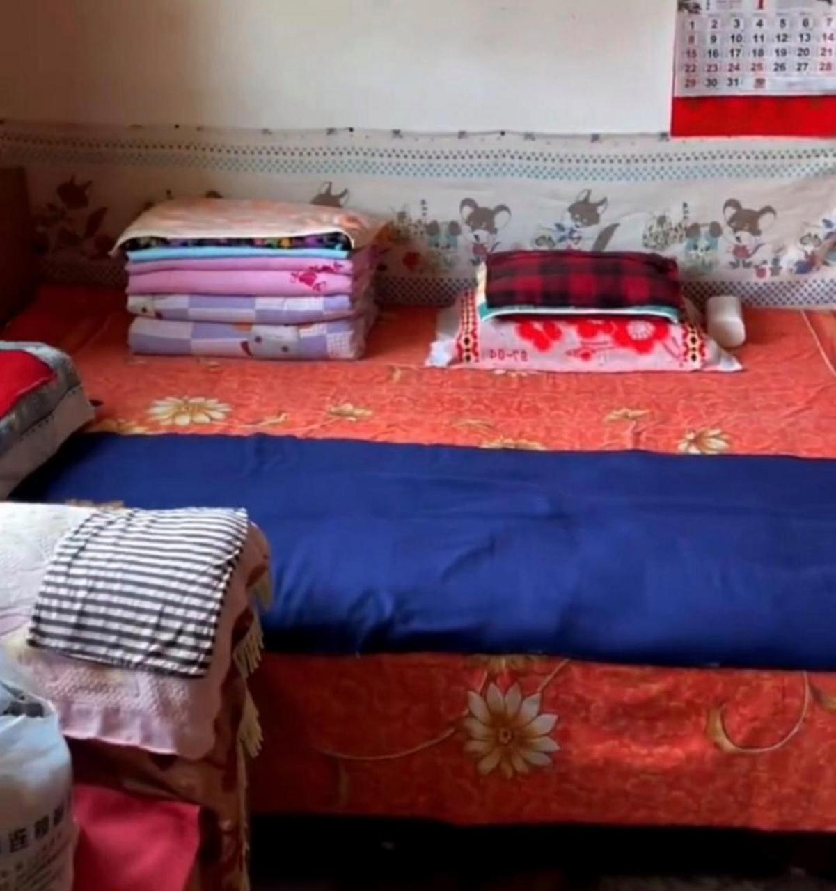 农村80多岁的老人,把家里收拾的有条不紊,干净整洁