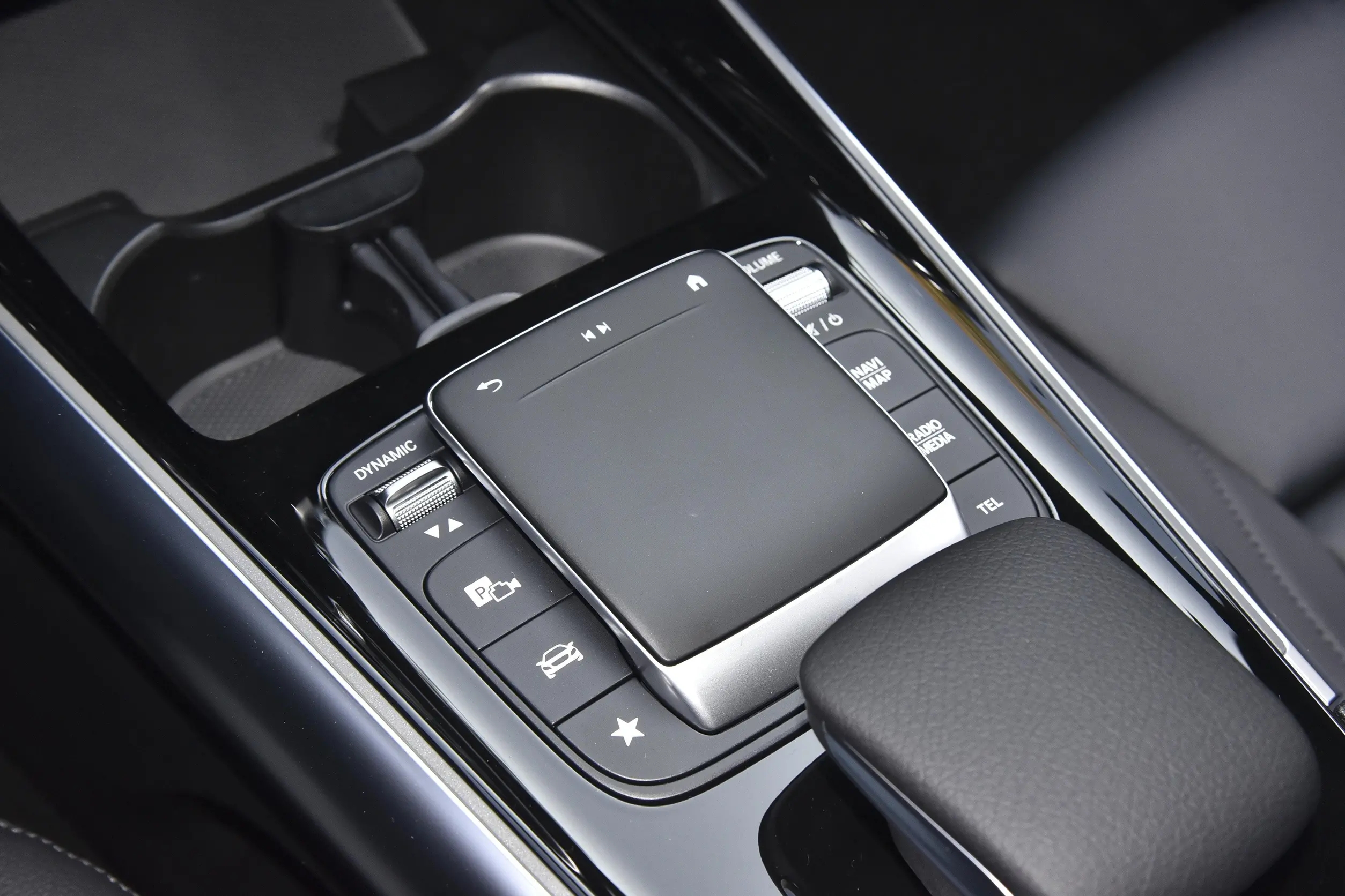 2023款(改款)奔驰gla 200上市,售价28.78万元