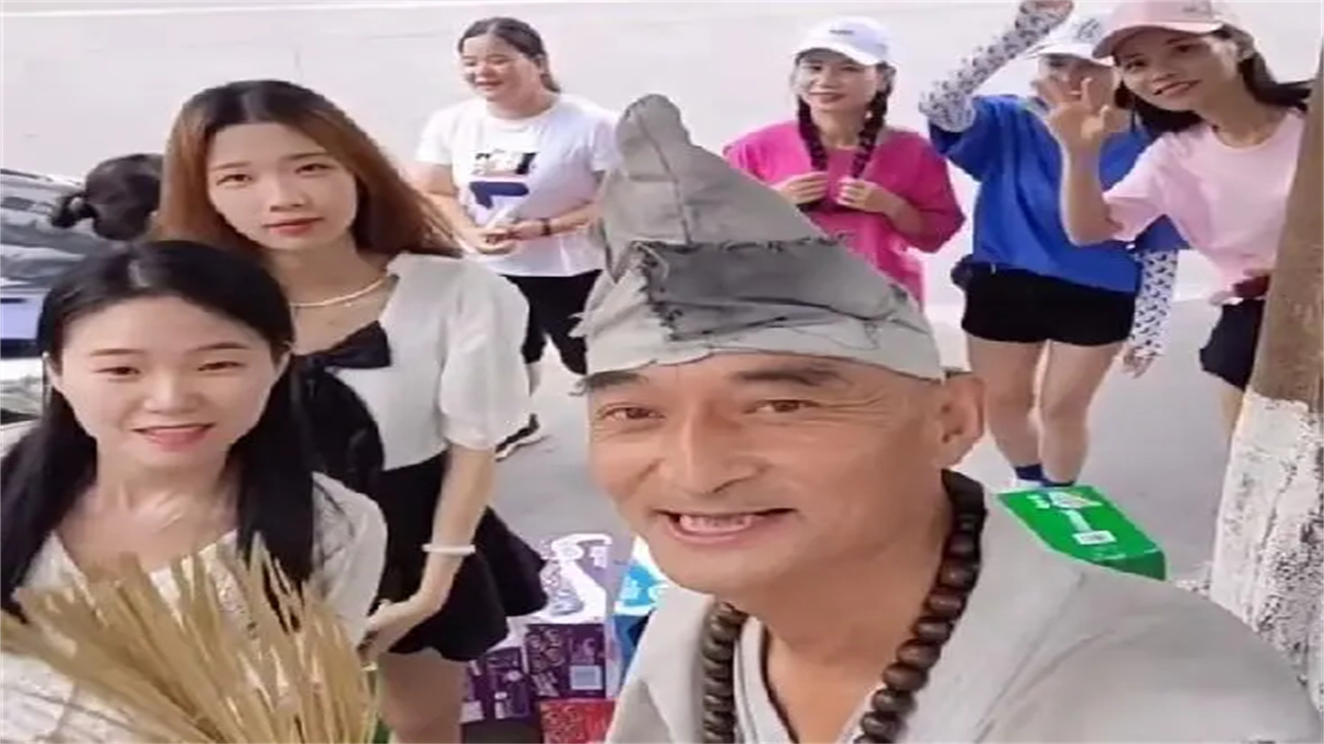 济公董峰是演员吗?