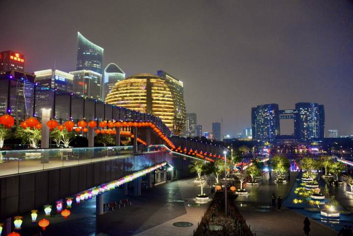 杭州城市阳台夜景图片图片