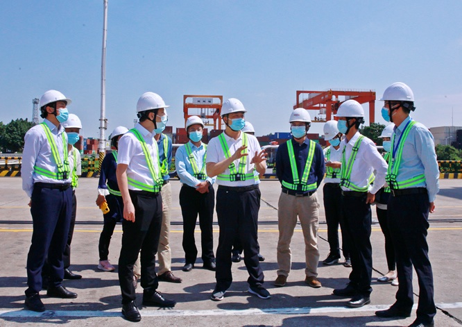 黄振饶率队到广东开展考察调研