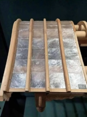 古装剧手指沾口水捅破窗纸是真的吗?