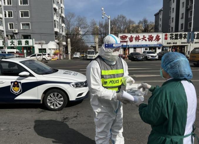 疫情期间警察图片