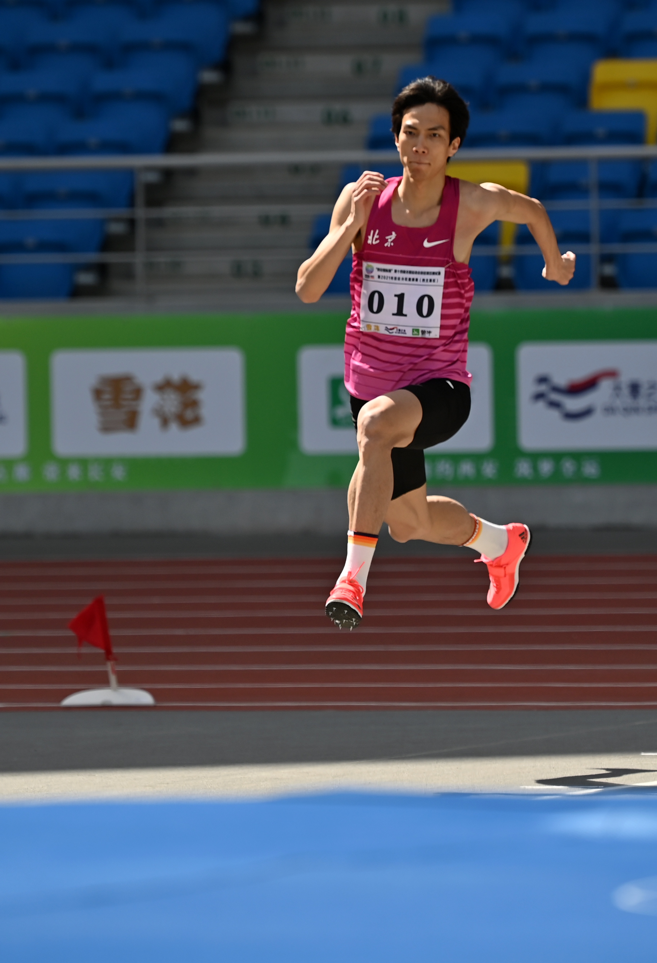 背越式跳高技巧与训练