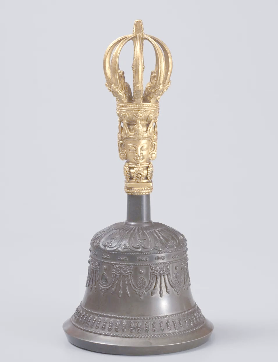 藏传佛教法器展:永乐款铜铃铜杵揭示神秘内涵