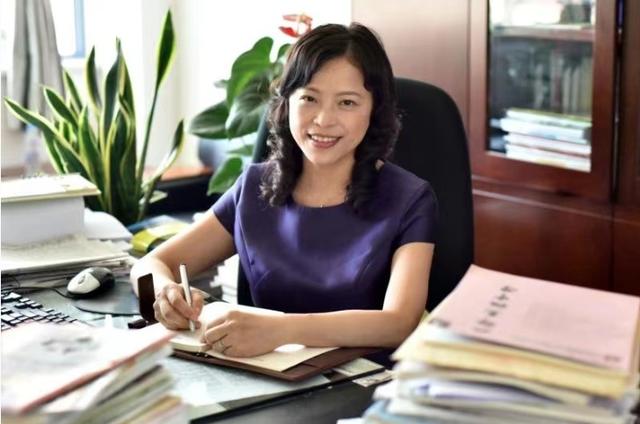 上财北郊高中校长唐群致信高三学子:用良好的心态迎接高考