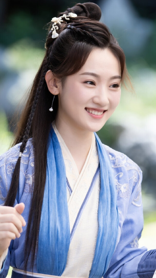 宫斗《一穿成婚之皇妃莫作妖》一场相爱相杀的较量,正在无声开启