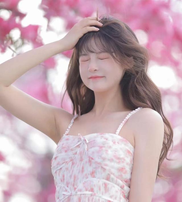 最美女生头像|万物皆有轨迹,而我偏向于你