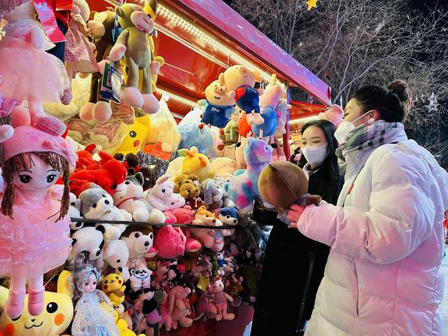 烟火味回来了 兰州张掖路步行街夜市复市