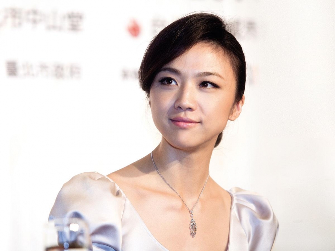 10h plus带您细数10位天生"丹凤眼"摄人心魄的女星(四)