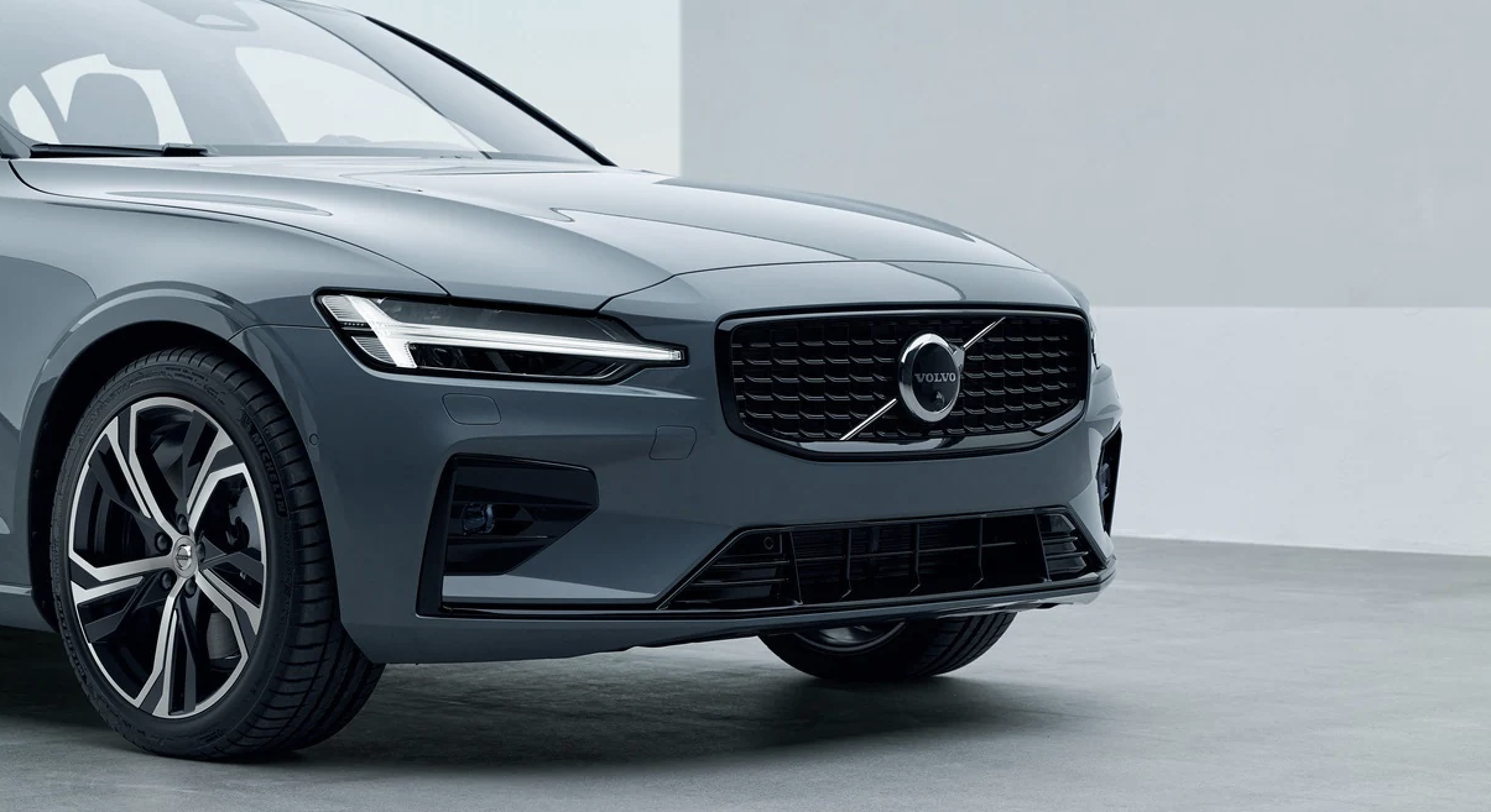 沃尔沃2023款s60正式上市29.69万起!