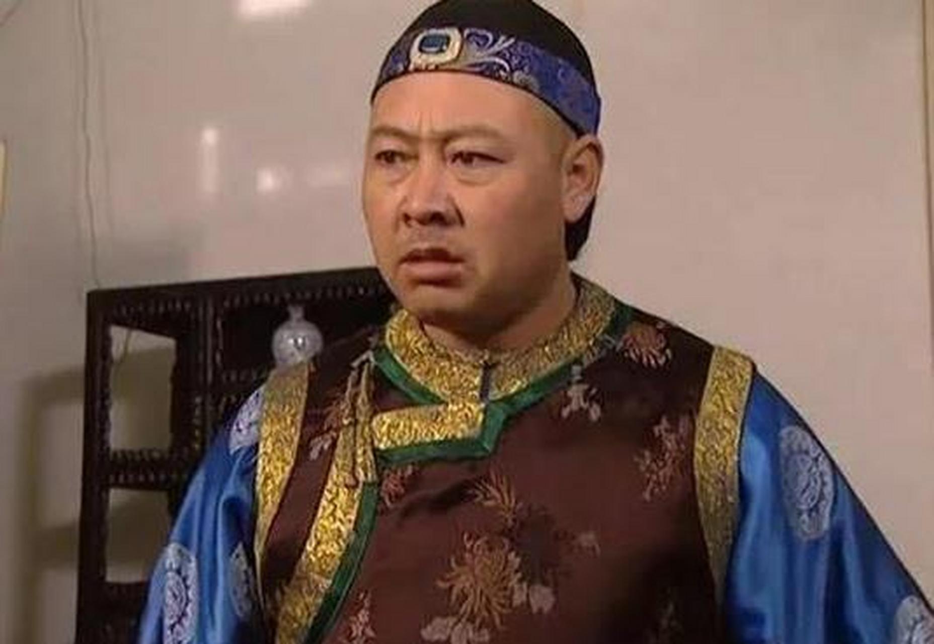 这位面熟的演员名叫刘魁,他就是《雍正王朝》中的十阿哥,正是有他的