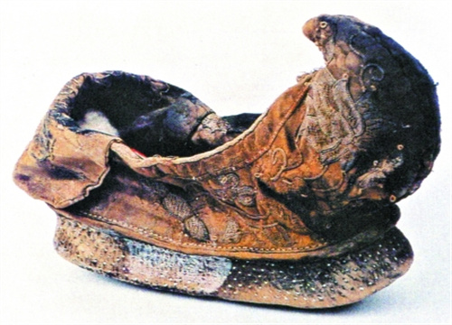 宋代缠足,颠覆你所认为的金莲,却又不过是男权产物