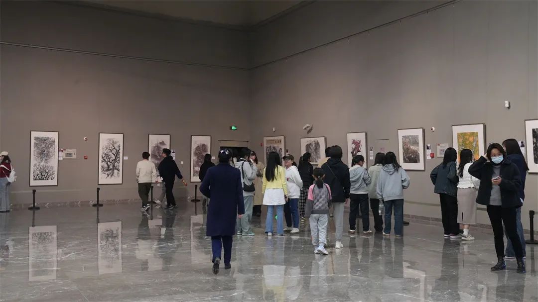 中国美术家协会河山画会成立三十六周年画展(济南站)"在济南市美术馆