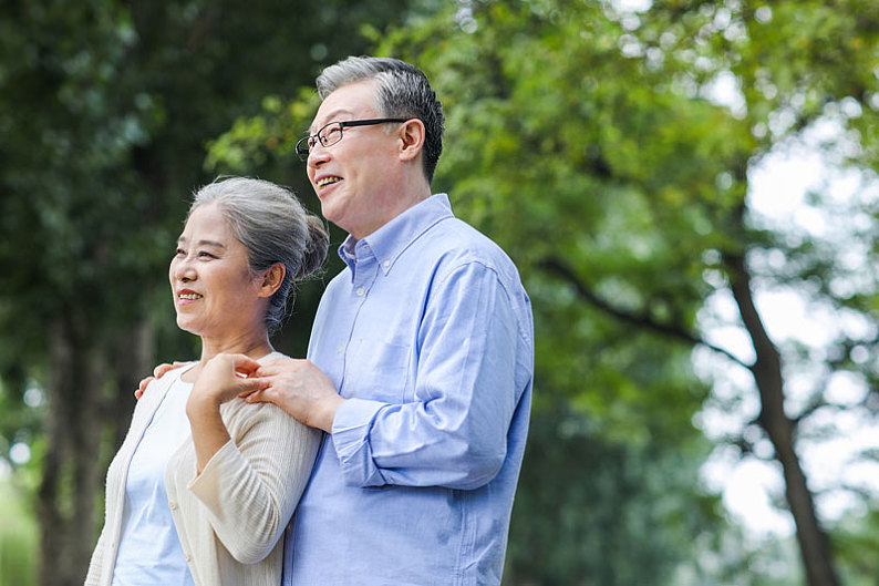 老年夫妻离婚图片