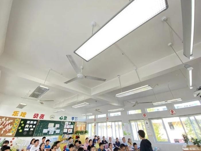 江北区洪塘中心小学为全部教室完成光源改造